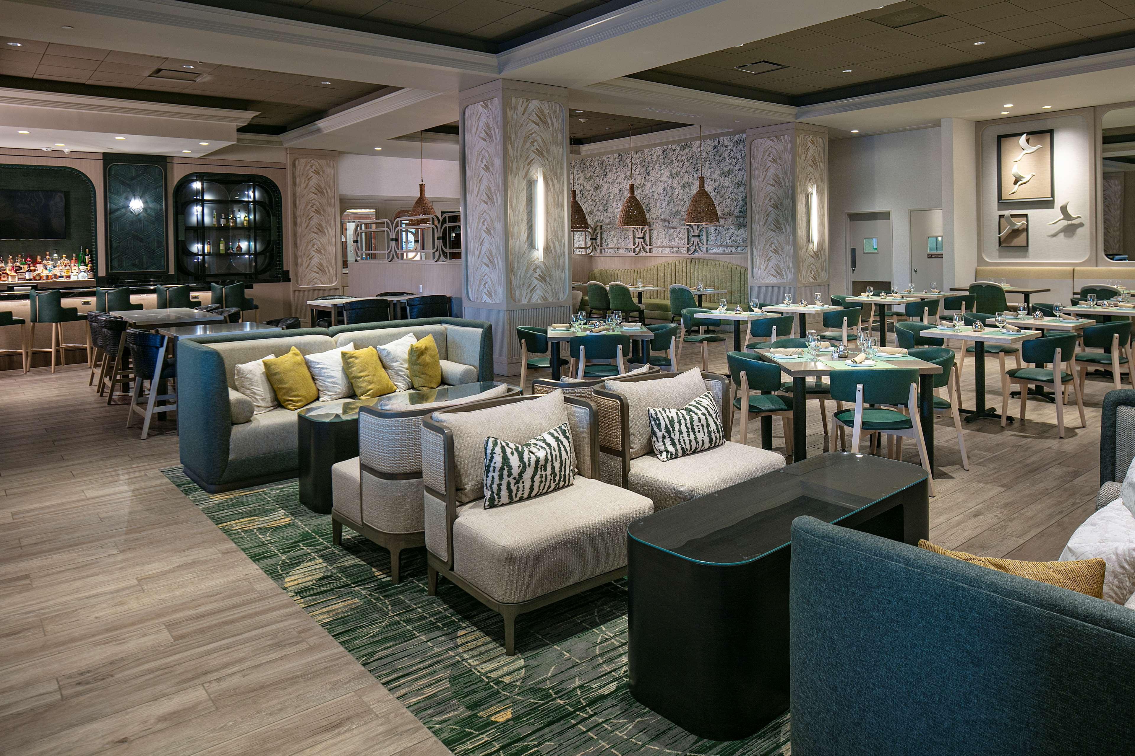 Hilton St. Petersburg Carillon Park Hotel Екстериор снимка