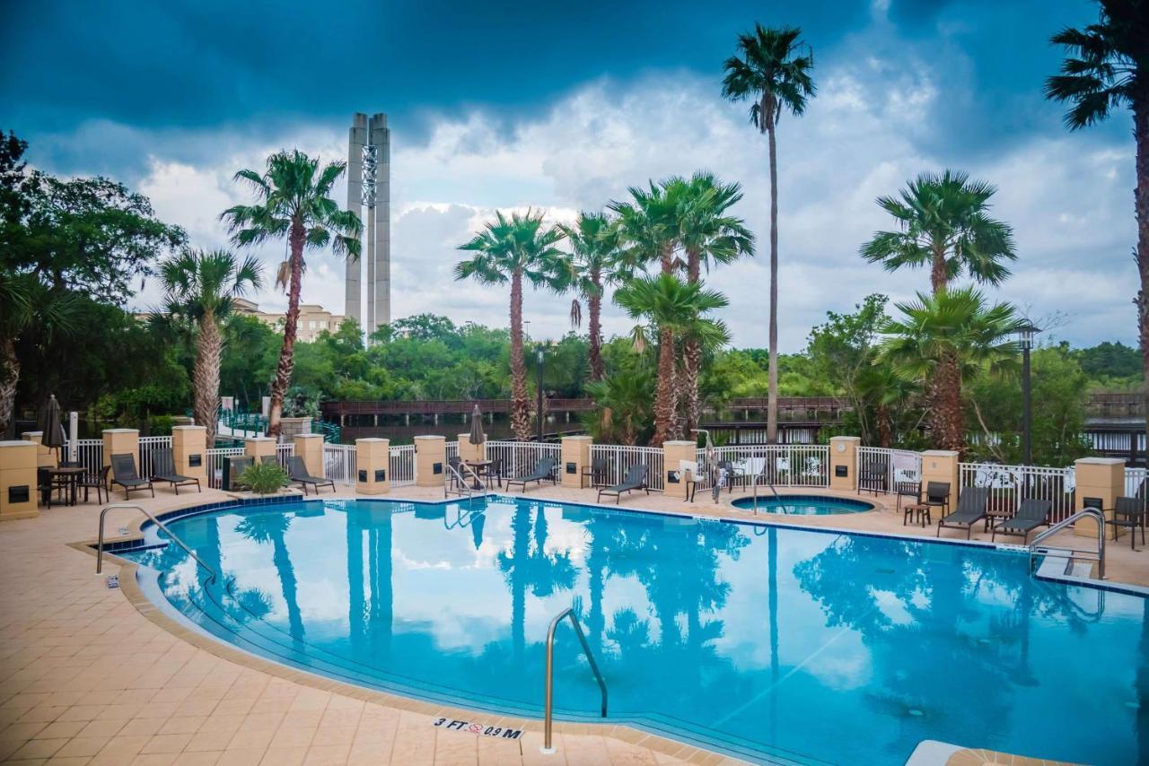 Hilton St. Petersburg Carillon Park Hotel Екстериор снимка