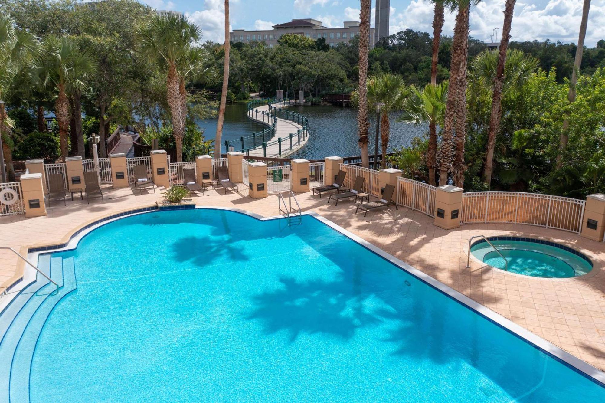 Hilton St. Petersburg Carillon Park Hotel Екстериор снимка