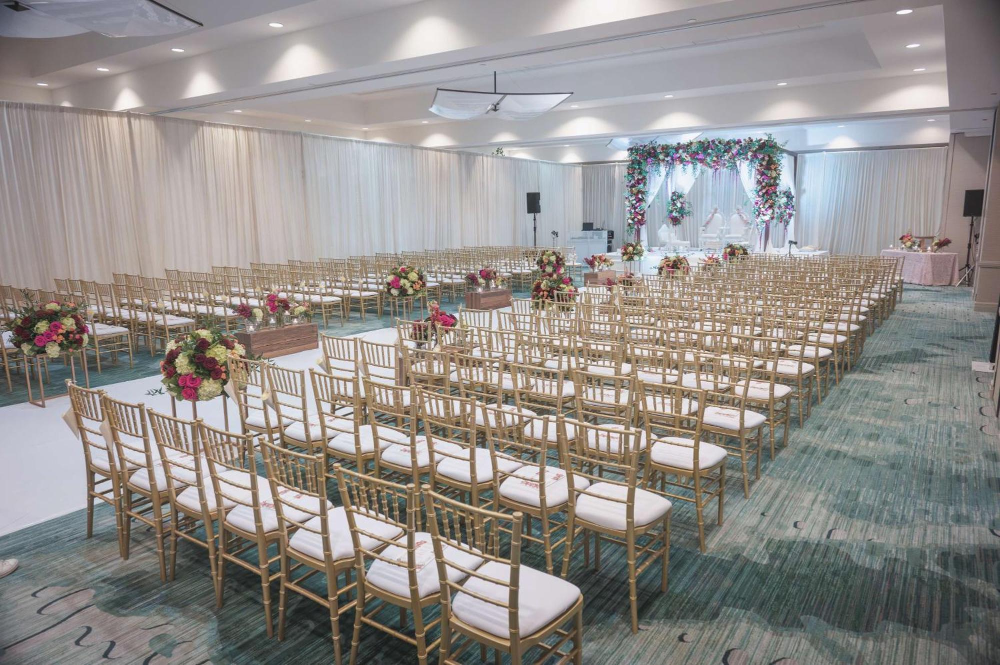 Hilton St. Petersburg Carillon Park Hotel Екстериор снимка